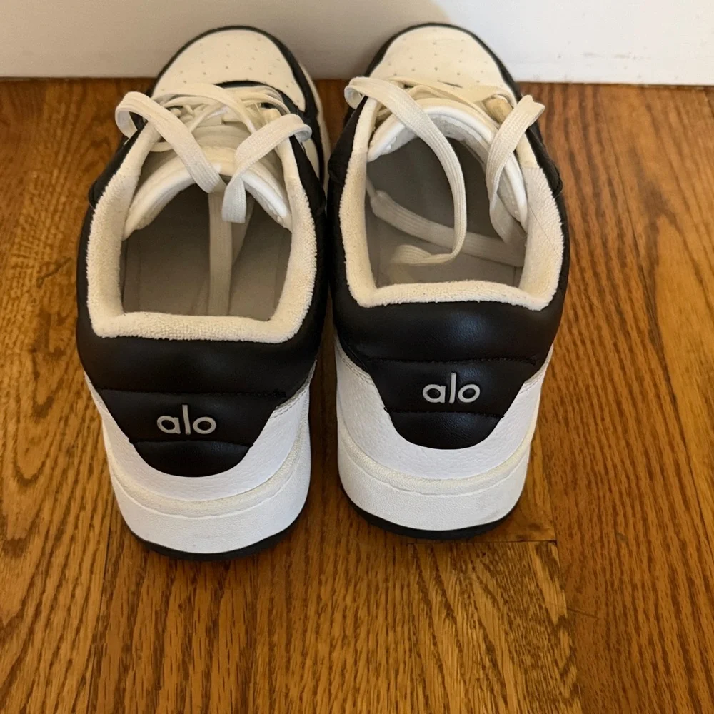 ALO Yoga Black and White UNISEX Athletic Sneakers - Picture 3 of 5